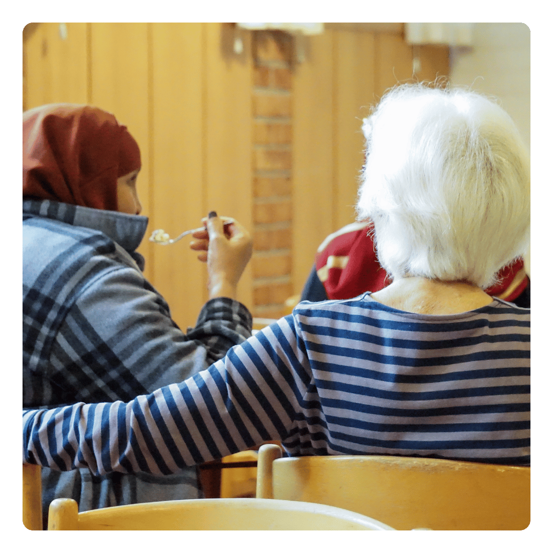 Människor på Språkcafé kyrka
